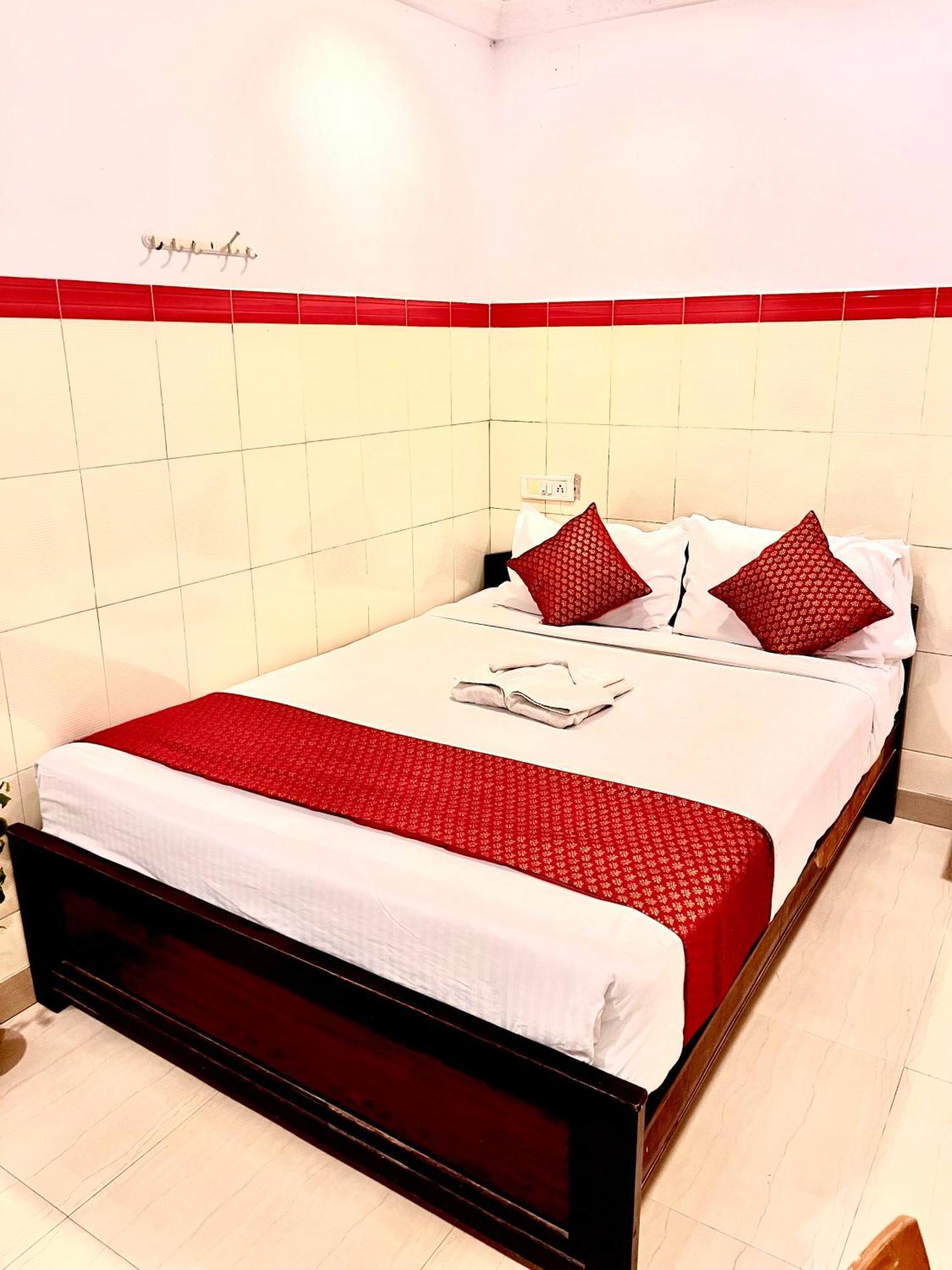 Hotel Sita Grand Shamshabad Bagian luar foto