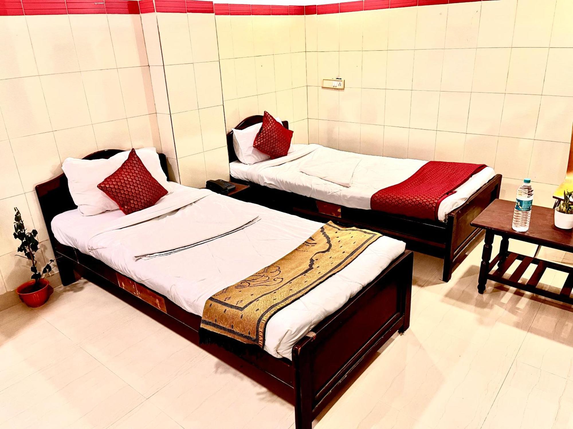 Hotel Sita Grand Shamshabad Bagian luar foto