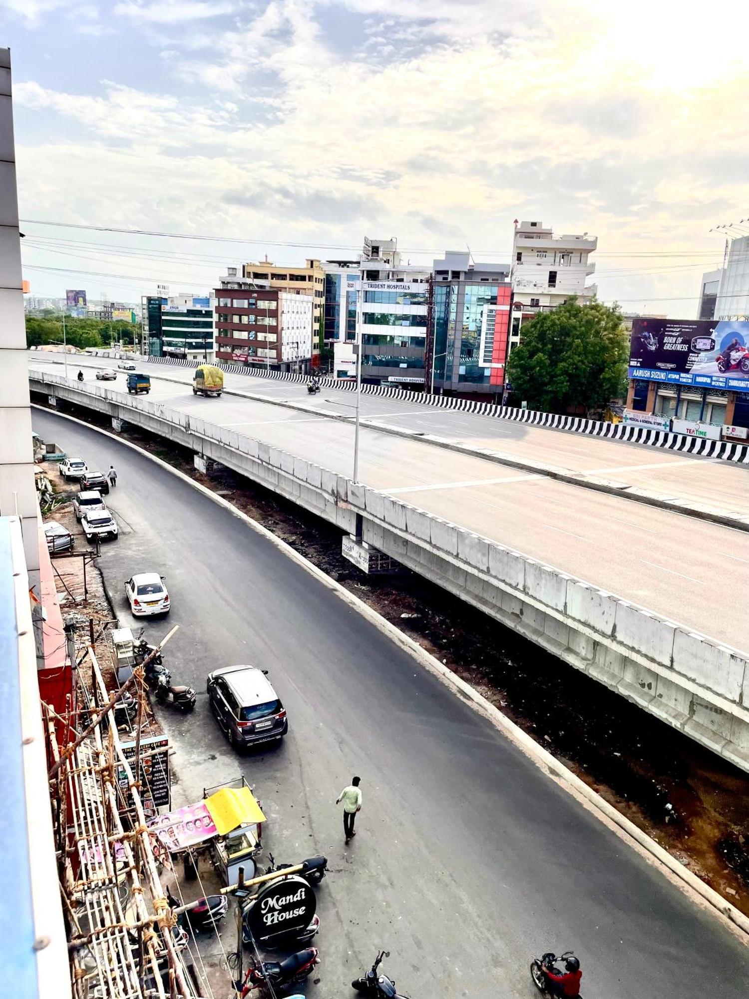 Hotel Sita Grand Shamshabad Bagian luar foto
